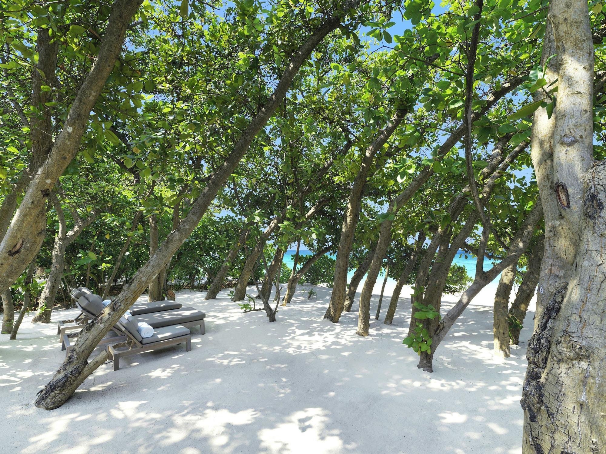 ホテル ヴァッカル モルディブス Thulhaadhoo エクステリア 写真
